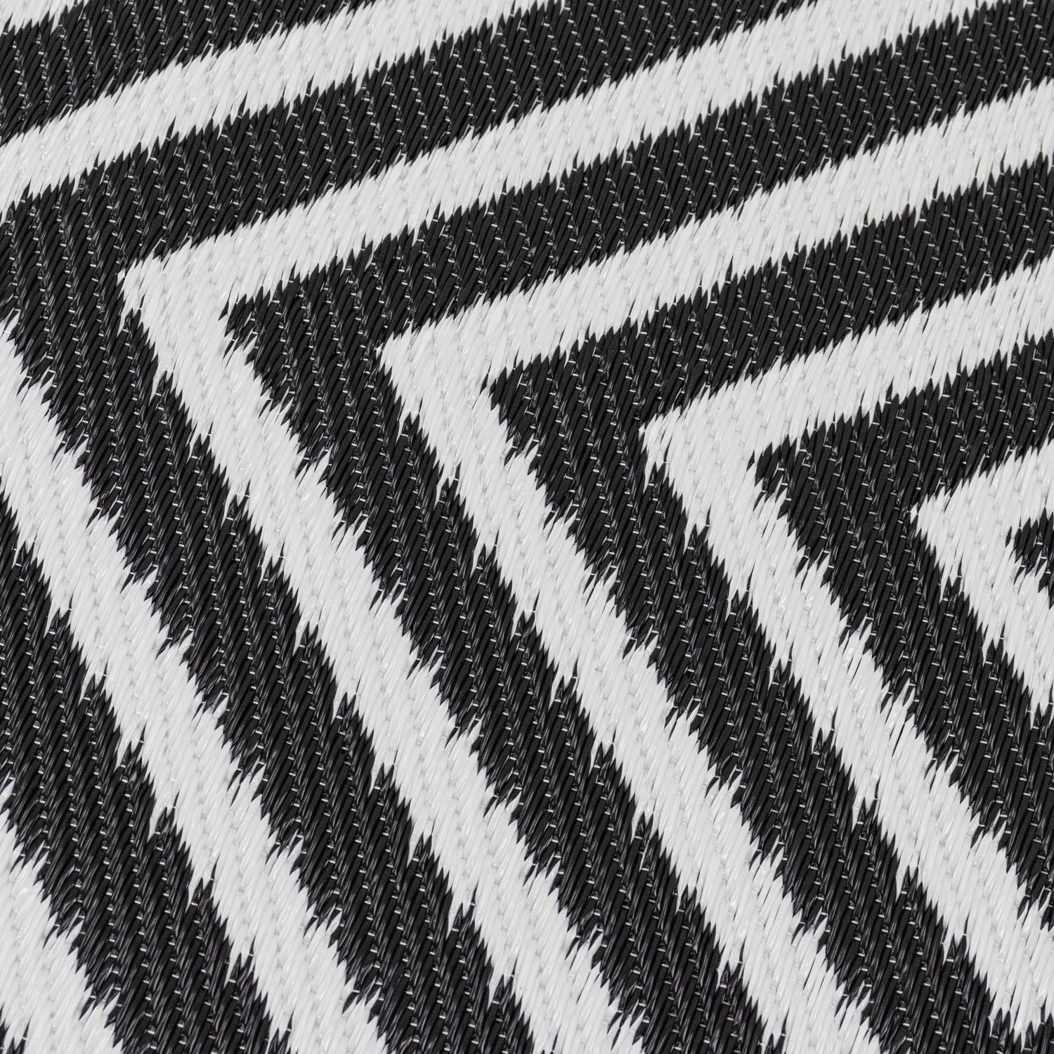 Lightweight Reversible Black White Tiles Pattern Outdoor Rug