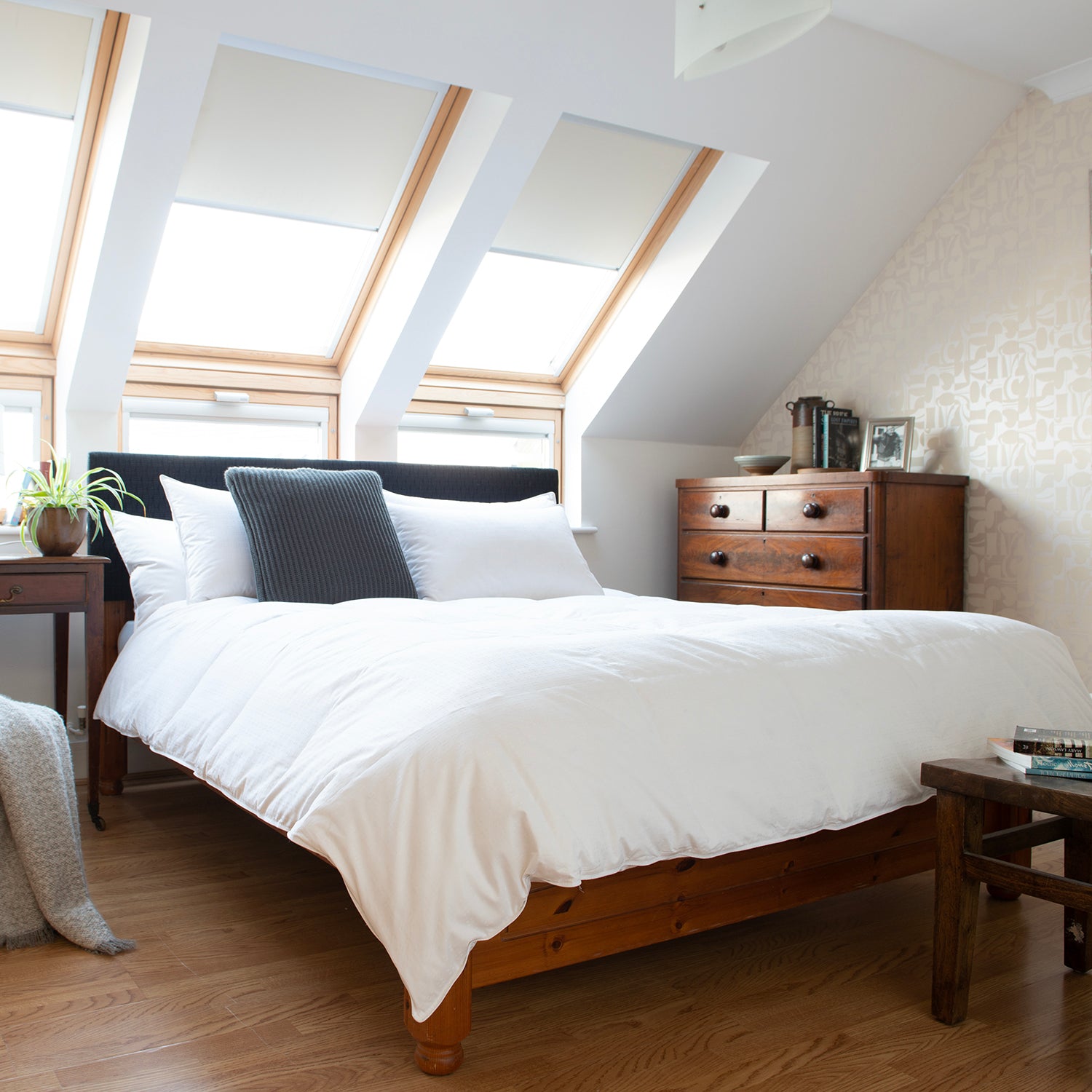 The Lyndon Company Luxe Goose Feather and Down 10.5 Tog Duvet