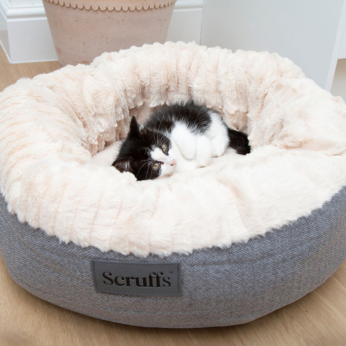 Scruffs Ellen Light Grey Pet Donut Bed
