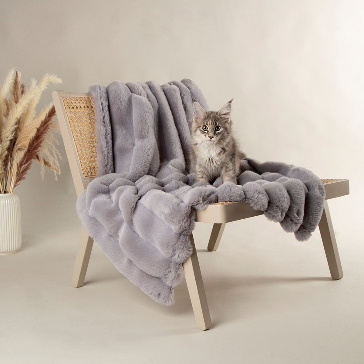 Scruffs Aspen Grey Faux Fur Pet Blanket