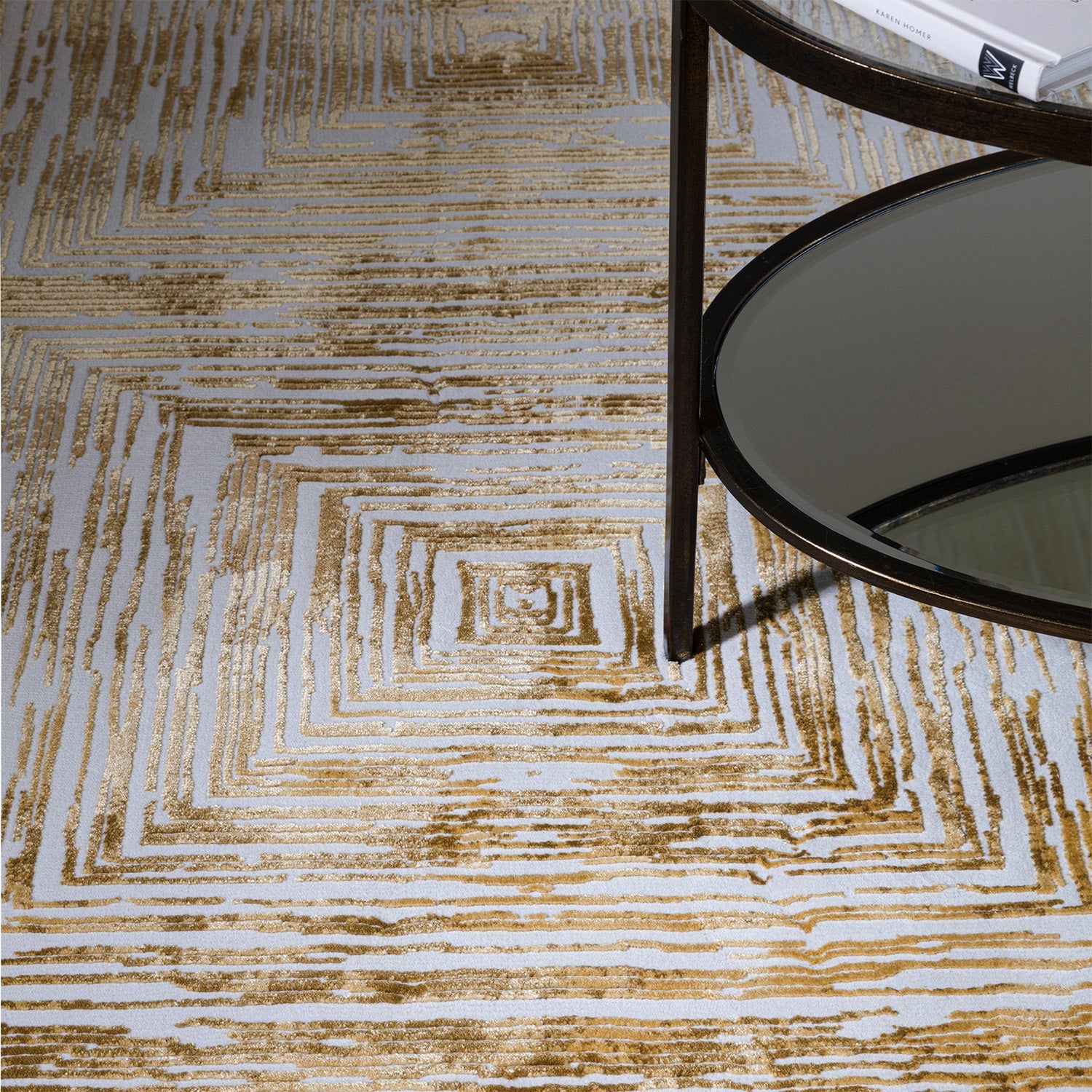 Kuza Portrait Gold Rug