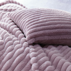 Morritz Mauve Faux Fur Throw (130cm x 180cm)