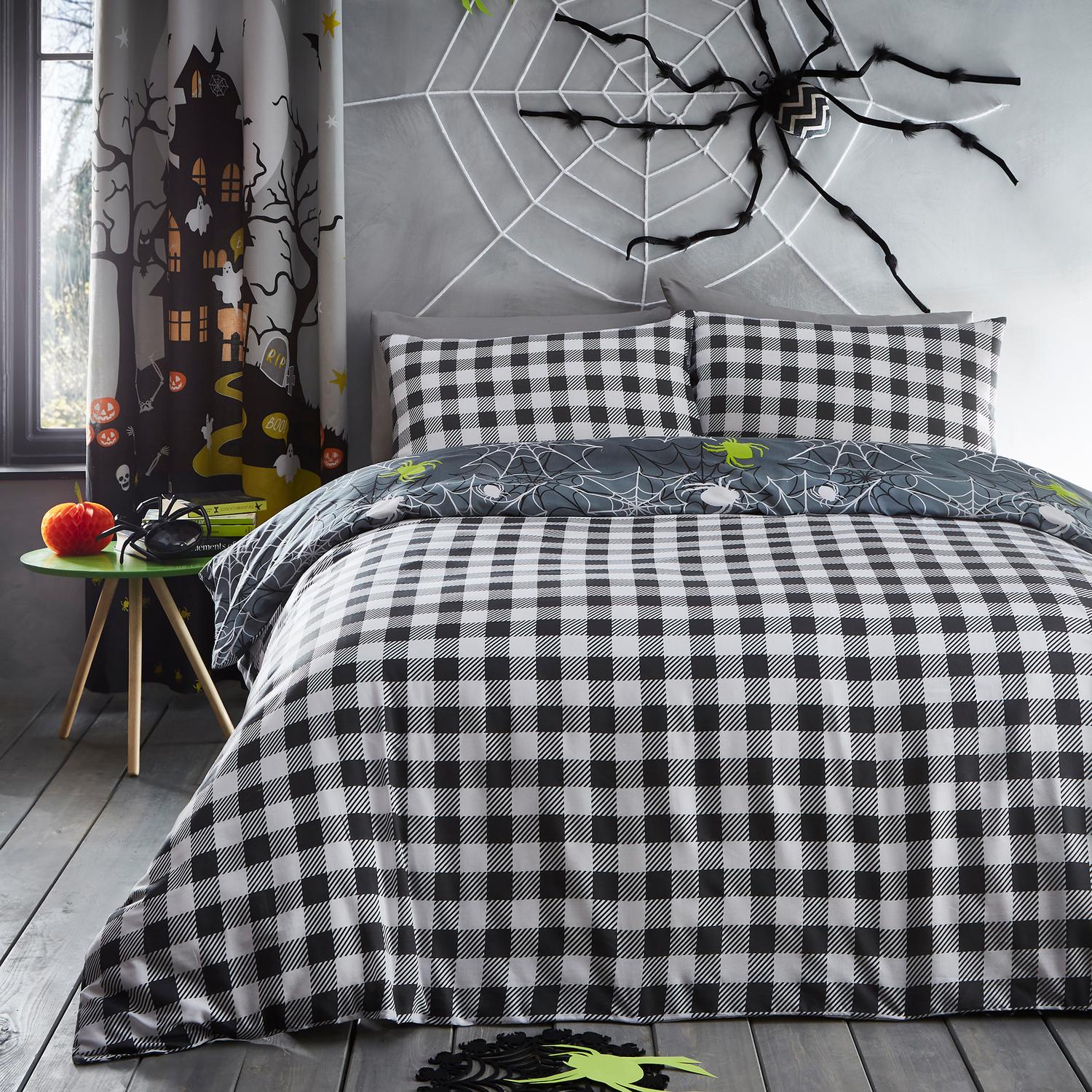 Halloween Spiders Glow in the Dark Reversible Duvet Set